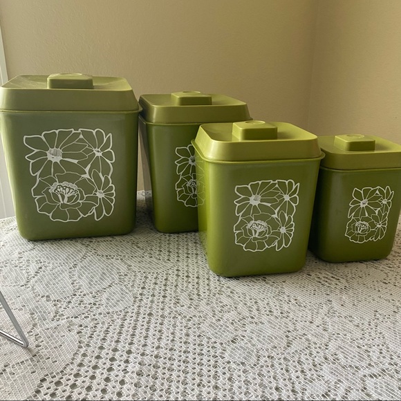 •Vintage• Green Floral Square Canisters; Plastic, Set of 4 - Retro Kitchen - Picture 8 of 15